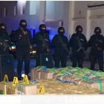 Los miembros de la Unidad que realizó la operación junto a la droga aprehendida
