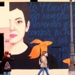 Un grafiti de Mercedes Debellard recuerda en Ponferrada (León) a Nevenka Fernández como símbolo de la lucha contra el acoso sexual