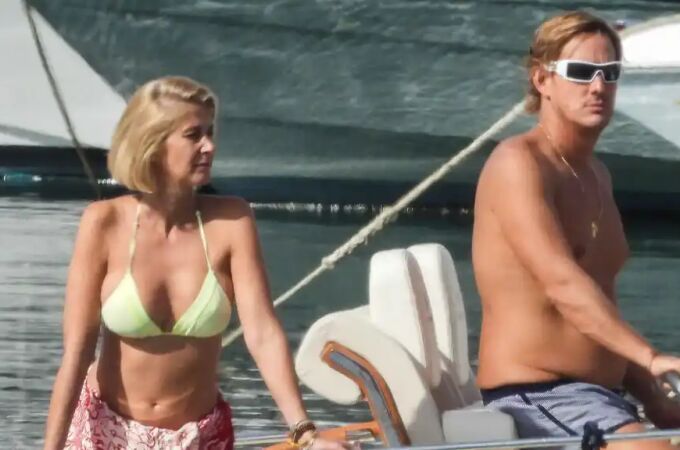 La pareja solía salir a navegar todos los veranos en su barco, amarrado en Puerto Banús
