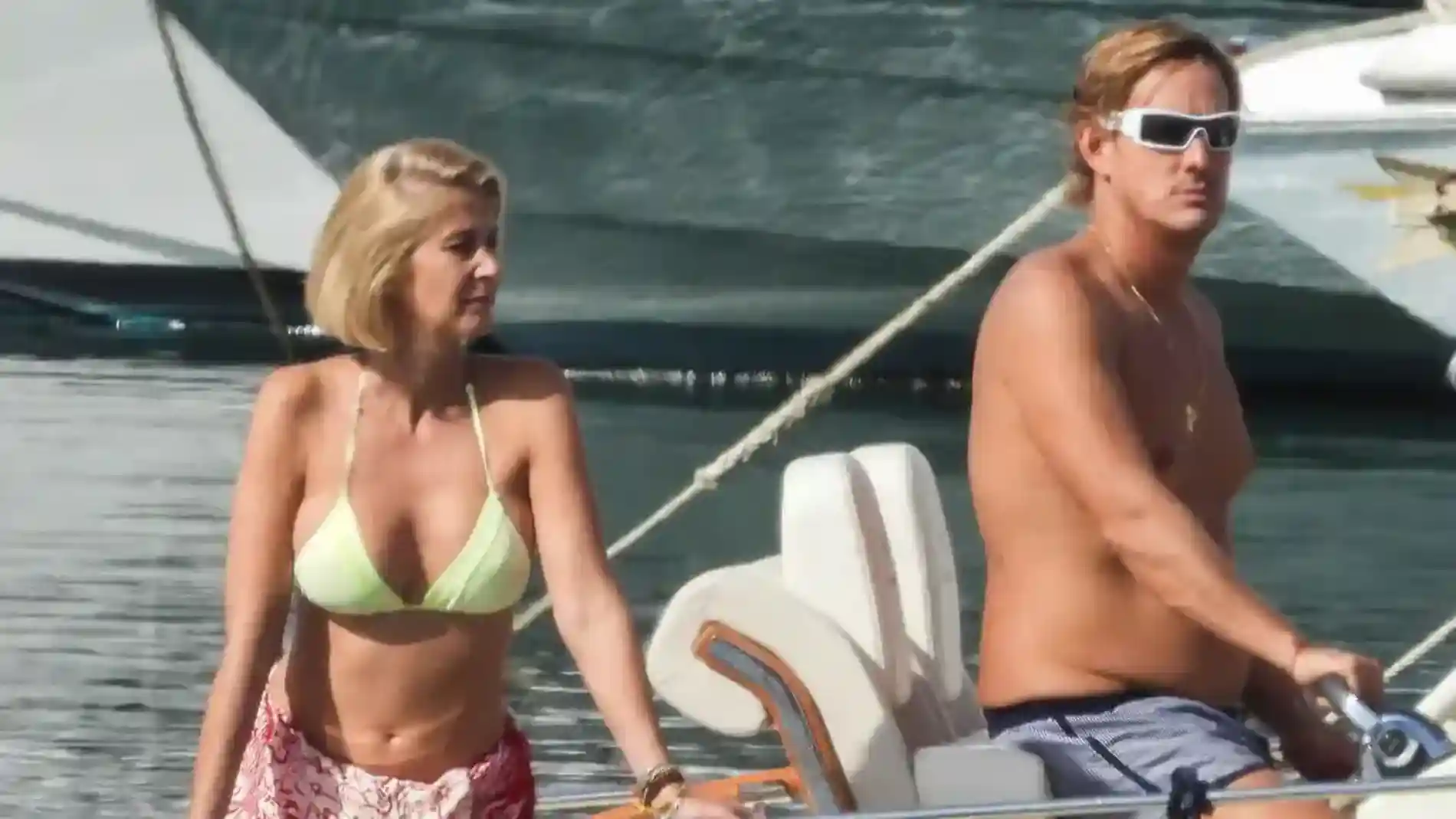 La pareja solía salir a navegar todos los veranos en su barco, amarrado en Puerto Banús