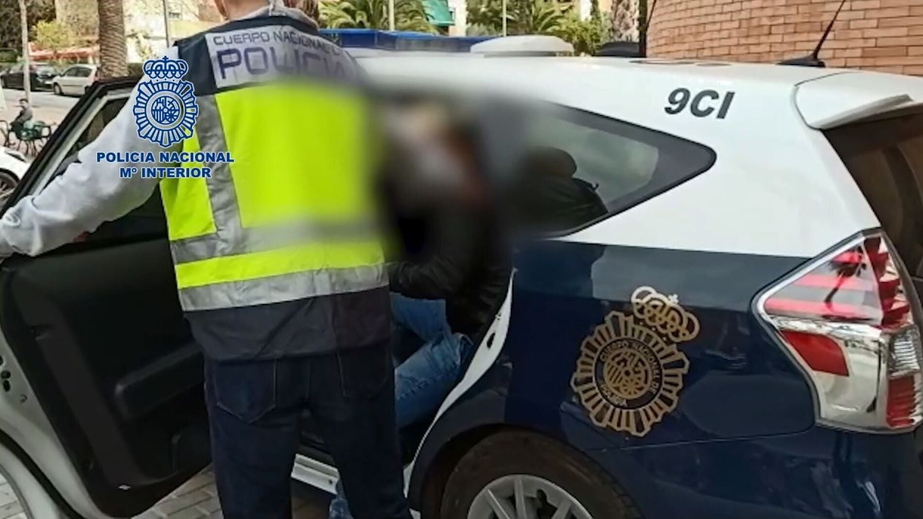 Robos En Coches En Centros Comerciales De Alicante Mientras Se Guardan ...