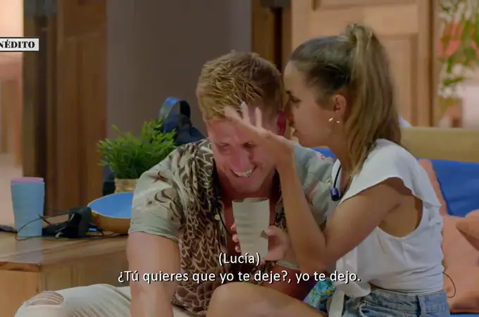 ‘La Isla de las Tentaciones’: El beso furtivo de Carlos a Lucía antes de tener sexo con Lola