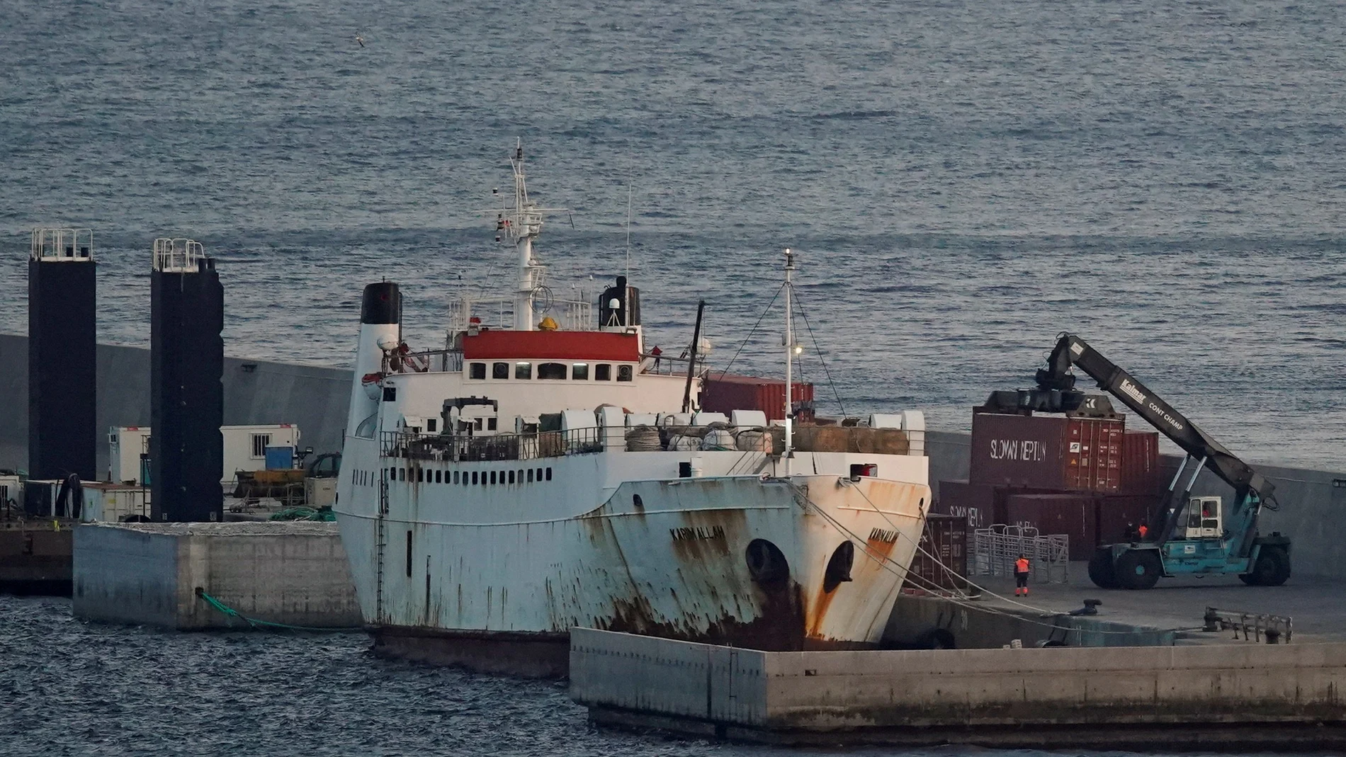 Concluye el sacrificio de los casi 900 terneros del barco 'Kharim Allah'