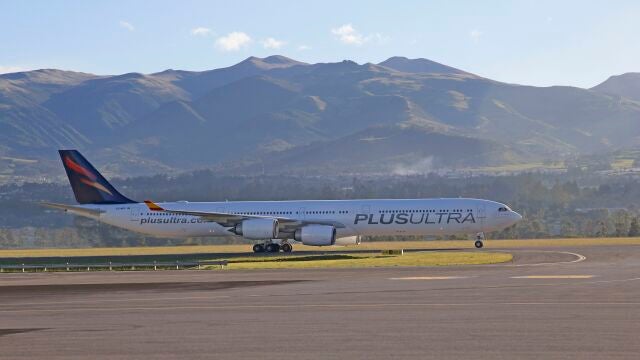 Un avión de la compañía Plus Ultra