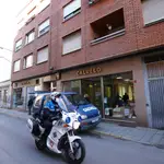 Edificio en la calle 2 de Mayo de Ponferrada, en el que se investiga un posible homicidio