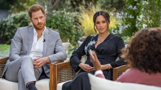 El príncipe Harry y Meghan Markle en su entrevista con Oprah Winfrey
