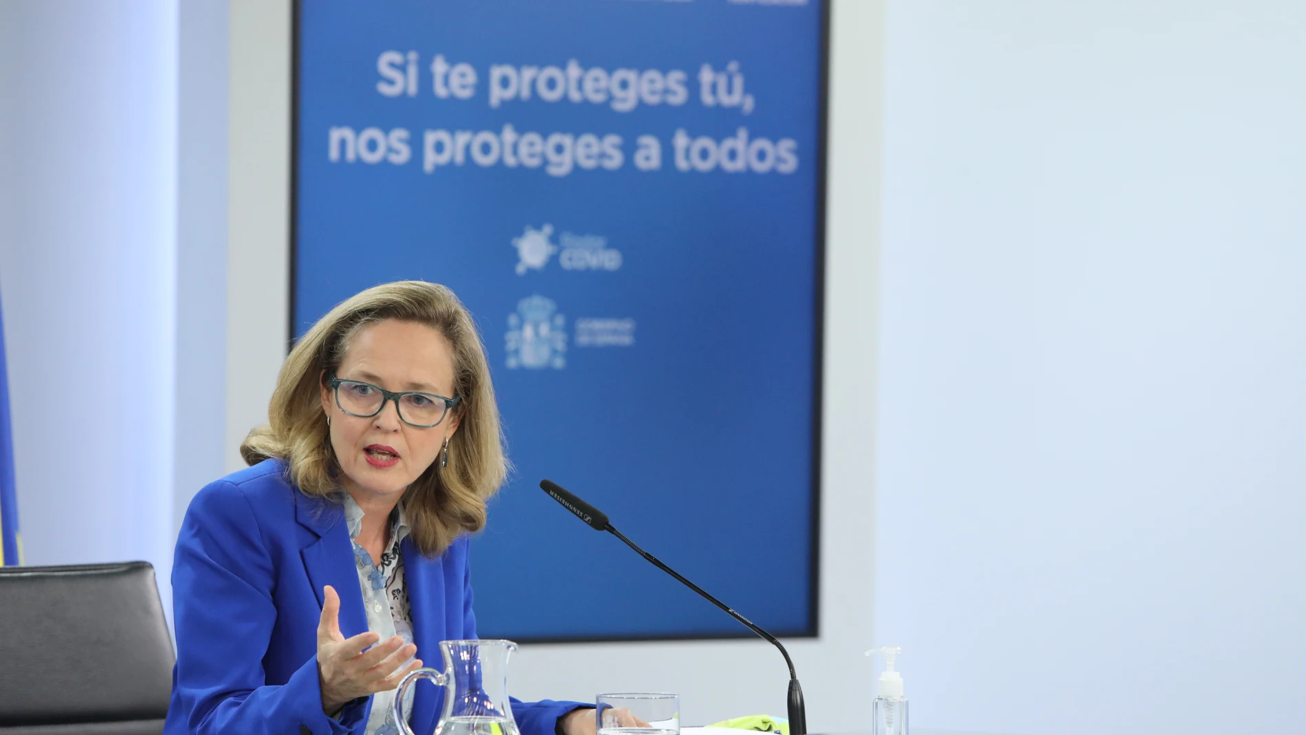 La vicepresidenta tercera y ministra de Asuntos Económicos, Nadia Calviño, comparece en rueda de prensa posterior al Consejo de Ministros