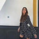 Rocío Osorno con vestido de lunares.
