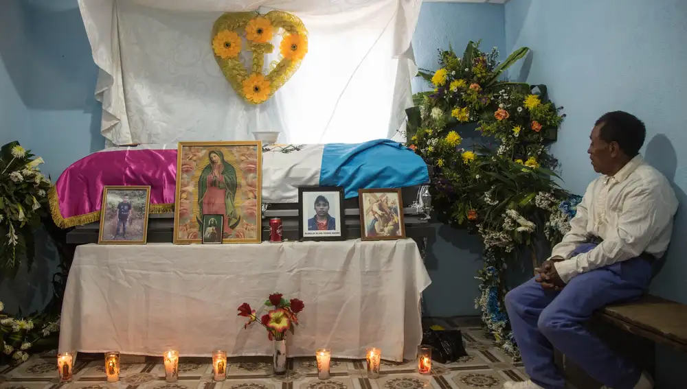 Inician las honras funebres en Guatemala de los 16 migrantes calcinados en México