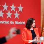 MADRID, 15/03/2021.- La presidenta de la Comunidad de Madrid, Isabel Díaz Ayuso, da una rueda de prensa este lunes en la sede del Gobierno regional. EFE/Emilio Naranjo