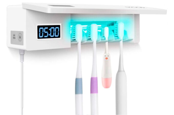 Toda acción orientada a desinfectar el cepillo de dientes resulta de utilidad para evitar el acúmulo de bacterias y prevenir, así, los contagios del virus.