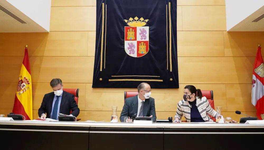 El presidente de las Cortes de Castilla y León, Luis Fuentes Rodríguez, convoca la reunión de la Mesa de la Cámara para calificar la moción de censura presentada por el Grupo Socialista