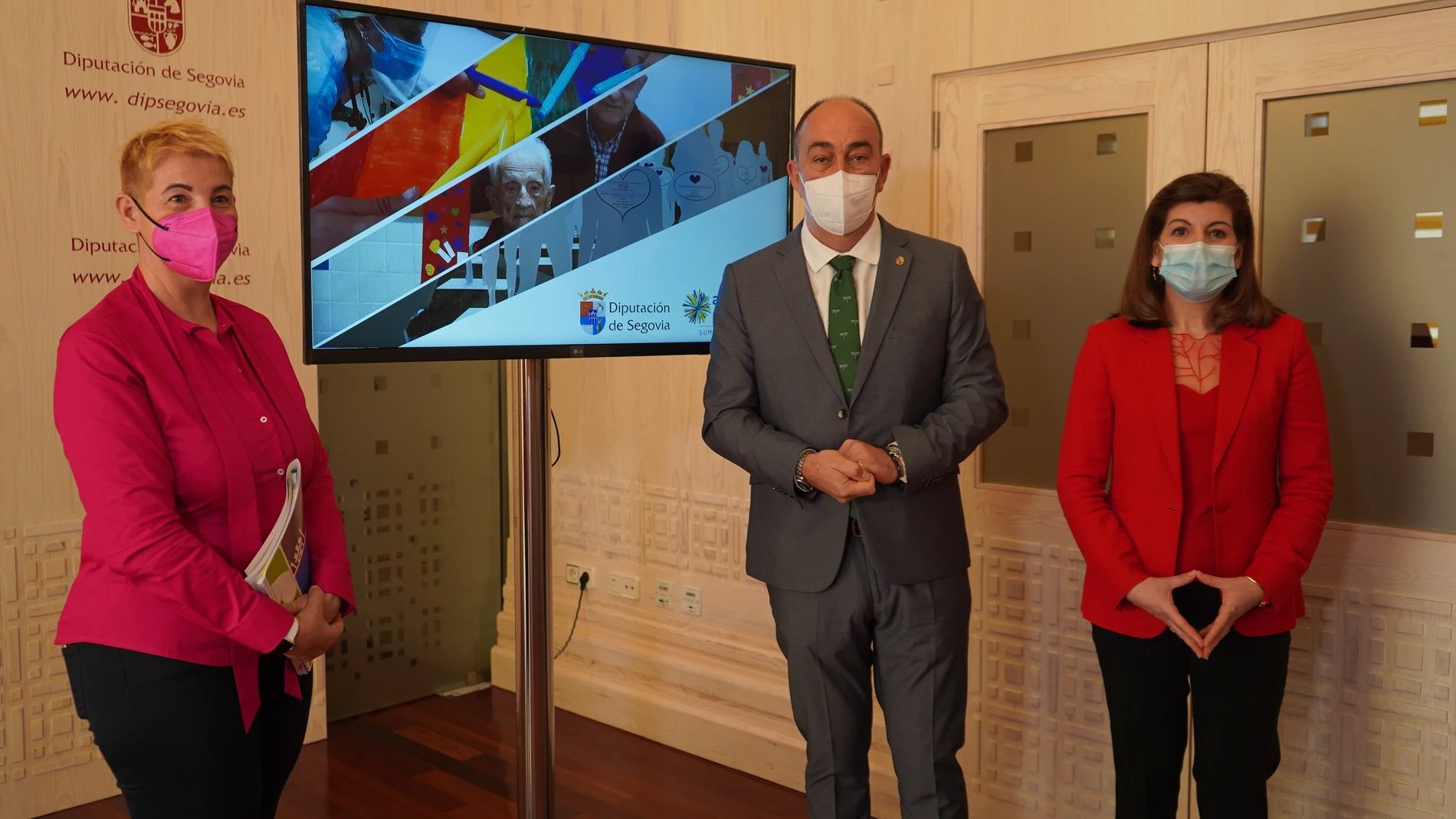 El presidente de la Diputación de Segovia, Miguel Ángel de Vicente, anuncia nuevas acciones en materia de Acción Social