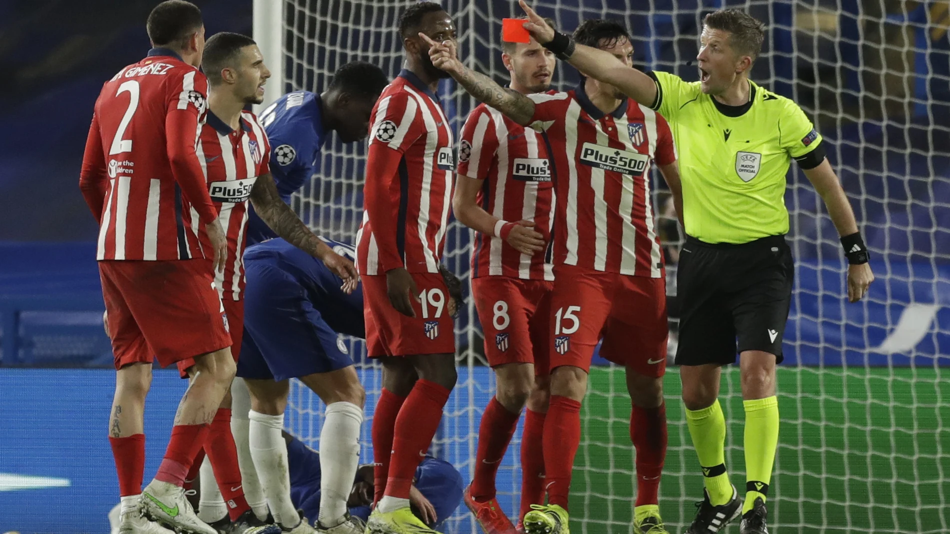 Los jugadores del Atlético de Madrid en un partido frente al Chelsea.