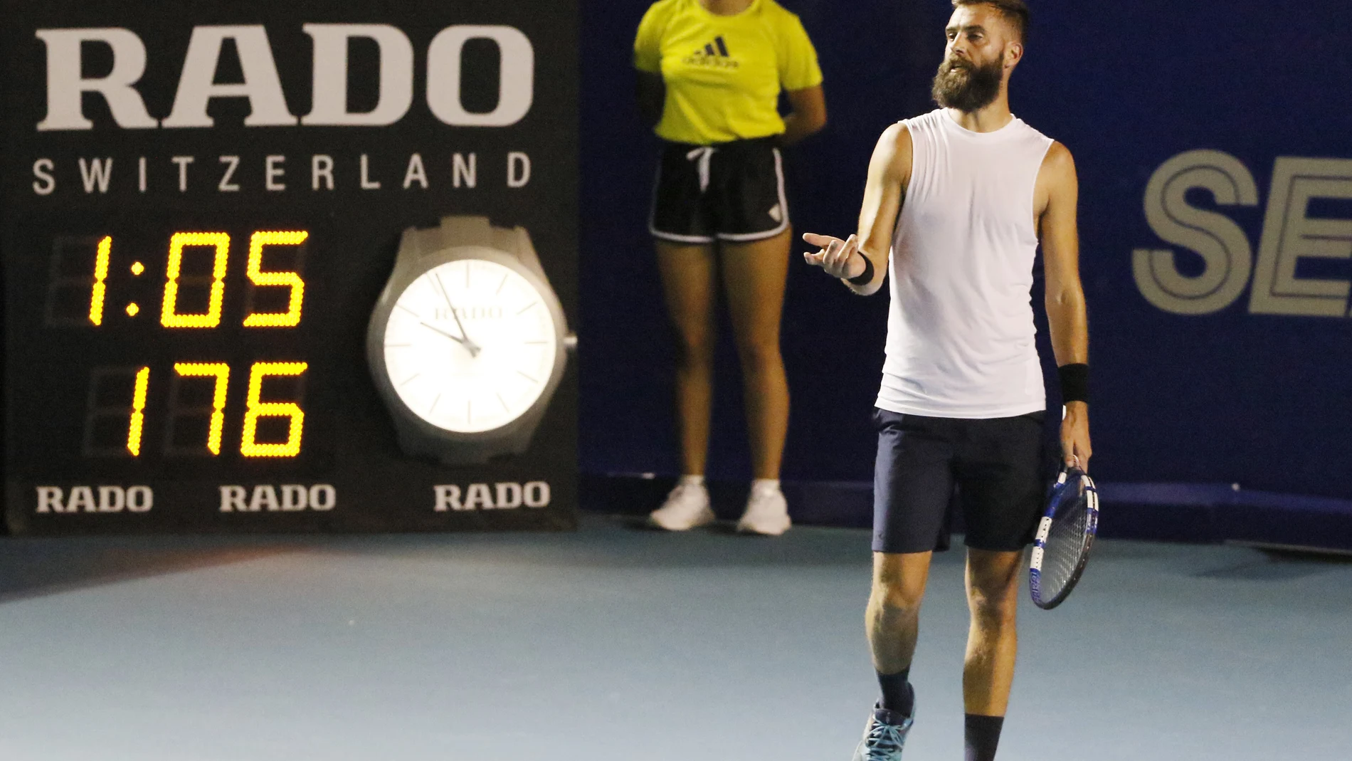 Benoit Paire, en una de sus habituales protestas