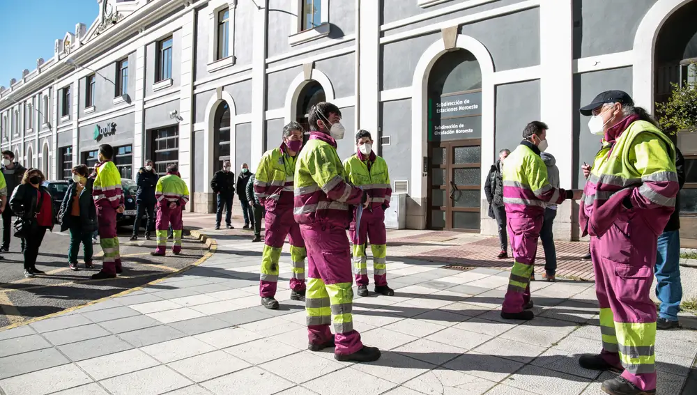 El comité provincial del grupo de empresas de Renfe convoca una concentración contra el cierre del centro médico de Renfe en León y la externalización de carga de trabajo