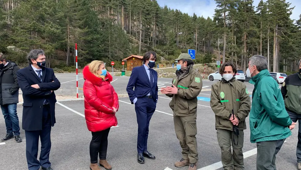 Suárez-Quiñones visita la Laguna Negra