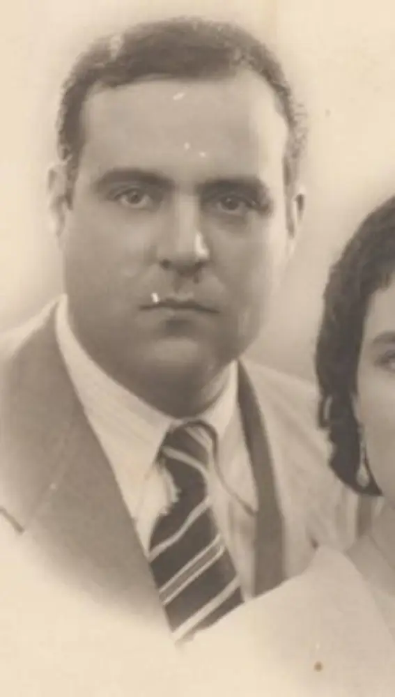 José Alabart y Fàbregues fue decapitado. En la foto junto a su mujer.