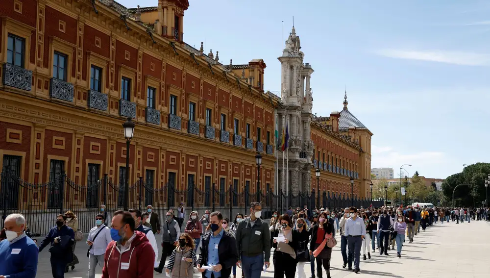 Los trabajadores, frente al Palacio de San Telmo