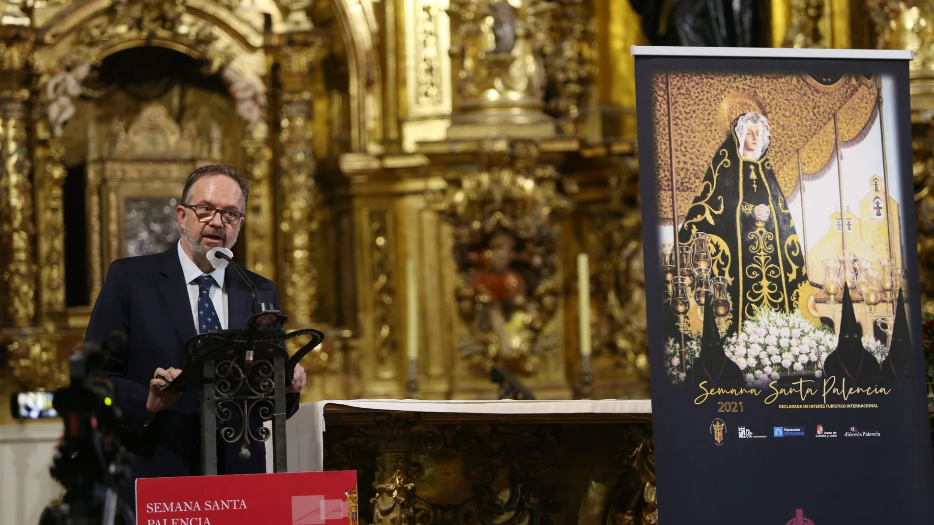 Fernández Sobrino, durante el pregón de la Semana Santa de Palencia