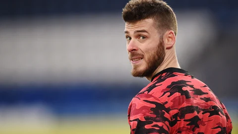 Soccer Football - FA Cup Quarter Final - Leicester City v Manchester United - King Power Stadium, Leicester, Britain - March 21, 2021 Manchester United's David de Gea during the warm up before the match REUTERS/Oli Scarff