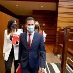 Luis Tudanca, a su llegada al hemiciclo para la moción de censura