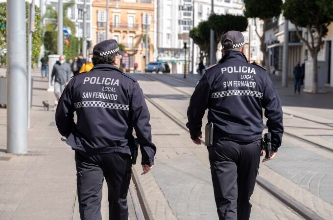 Dos policías locales de la localidad gaditana de San Fernando