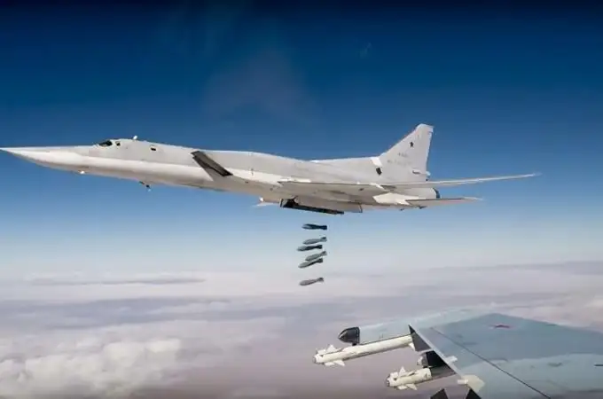 Así es el Tu-22M3, el bombardero ruso “asesino de portaaviones” que Putin esta usando contra Ucrania 