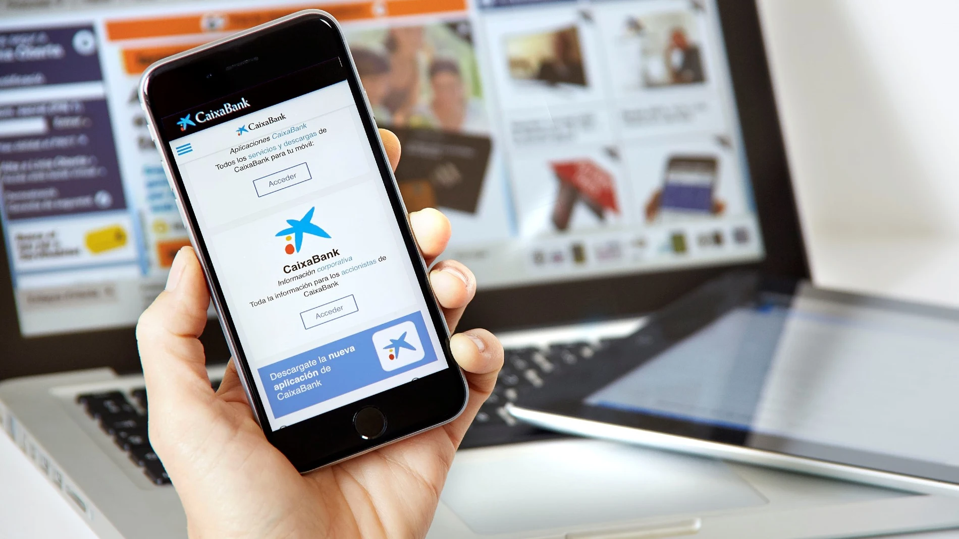 CaixaBank tiene la "app" financiera con mayor porcentaje de usuarios entre las monitorizadas en el estudio.