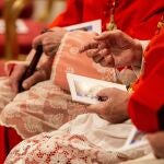 No hay cifras oficiales de cuánto puede ganar un curial pero algunas informaciones hablan de unos 3.000 euros mensuales