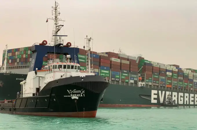 El bloqueo del Canal de Suez daña el comercio internacional