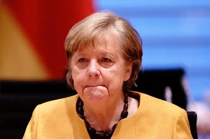 Merkel pide perdón tras retirar el confinamiento pactado para Semana Santa