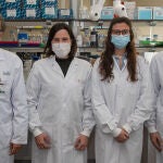 Josep Maria Llovet, Roser Pinyol, Carla Montironi y Florian Castet, autores principales del estudio