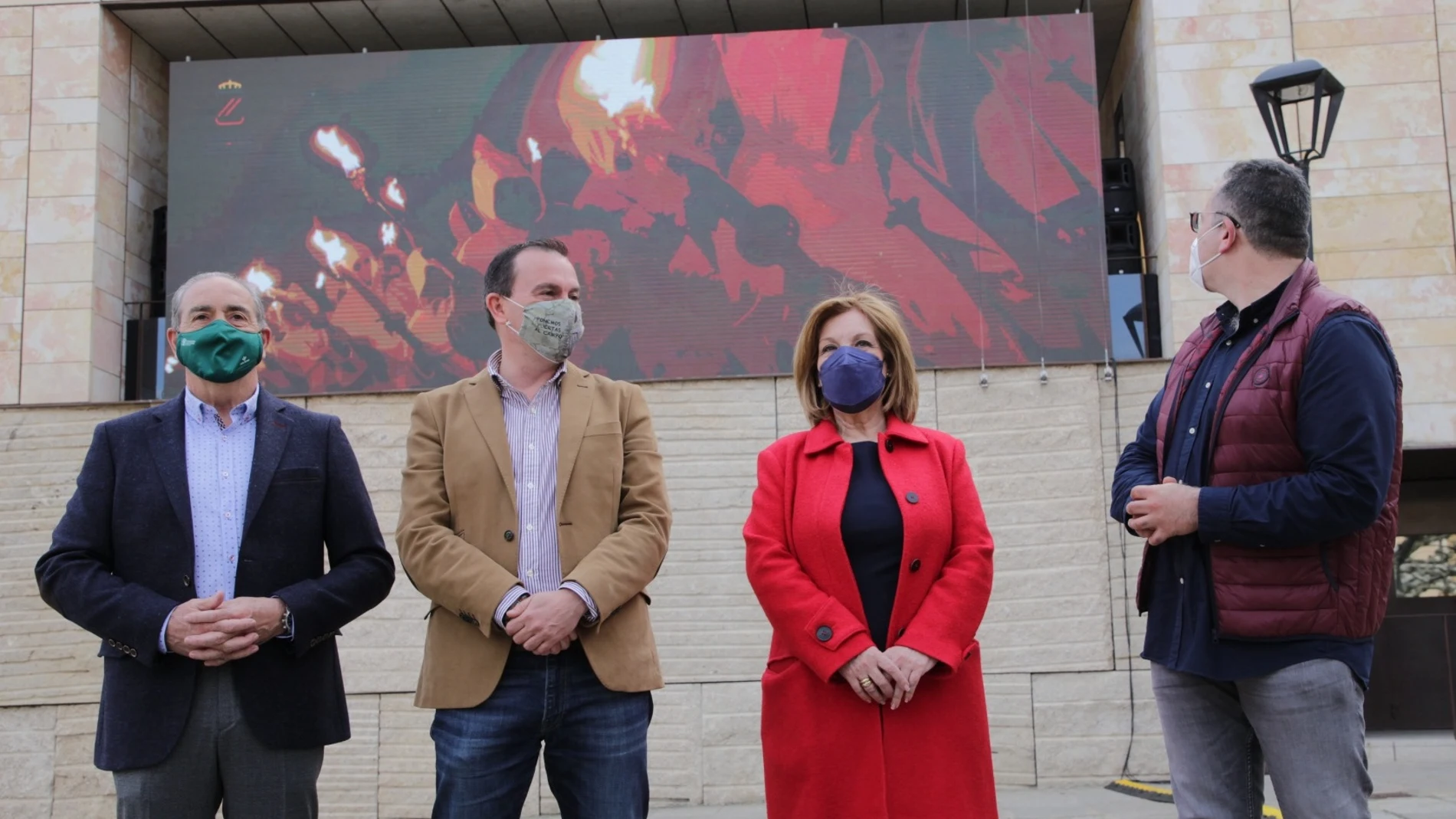 El presidente de la Diputación, Francisco Requejo; el diputado provincial de Turismo, Jesús María Prada; la presidenta de la Junta Pro Semana Santa de Zamora, Isabel García, y director general de Caja Rural de Zamora, Cipriano García, presentan un proyecto de promoción de la Semana Santa zamorana