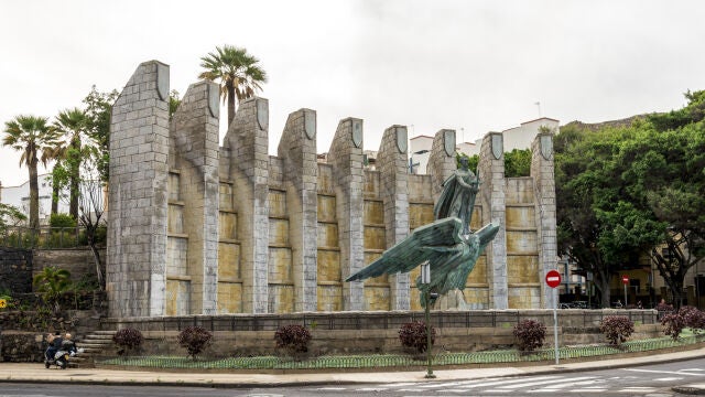 El monumento a Franco obra de Juan de Ávalos, situado desde 1966 en la avenida de Anaga de Santa Cruz de Tenerife