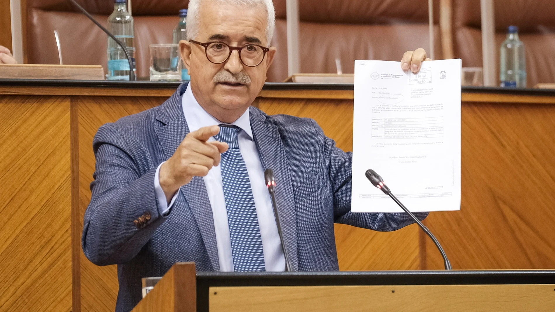 El portavoz adjunto del PSOE, Manuel Jiménez Barrios