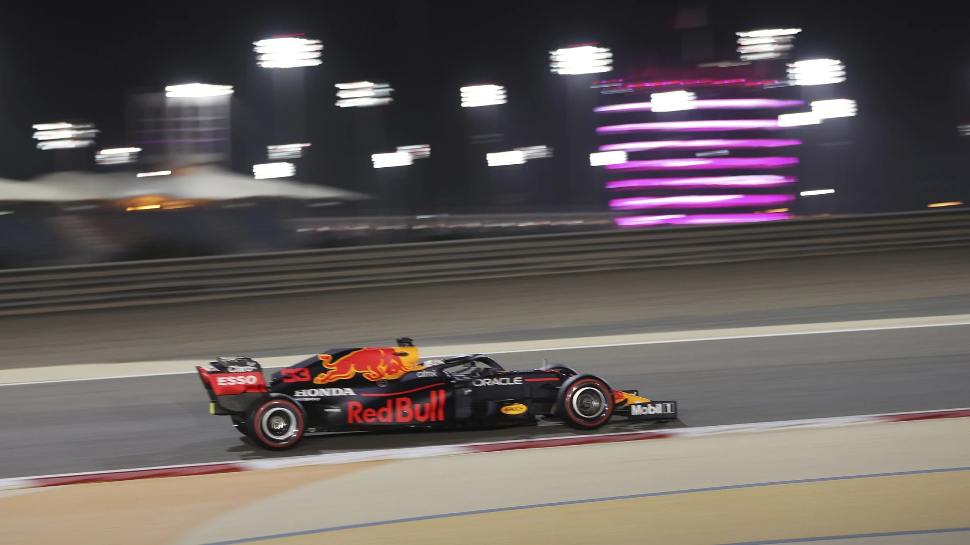 Verstappen y Red Bull confirman el “sorpasso” a Mercedes