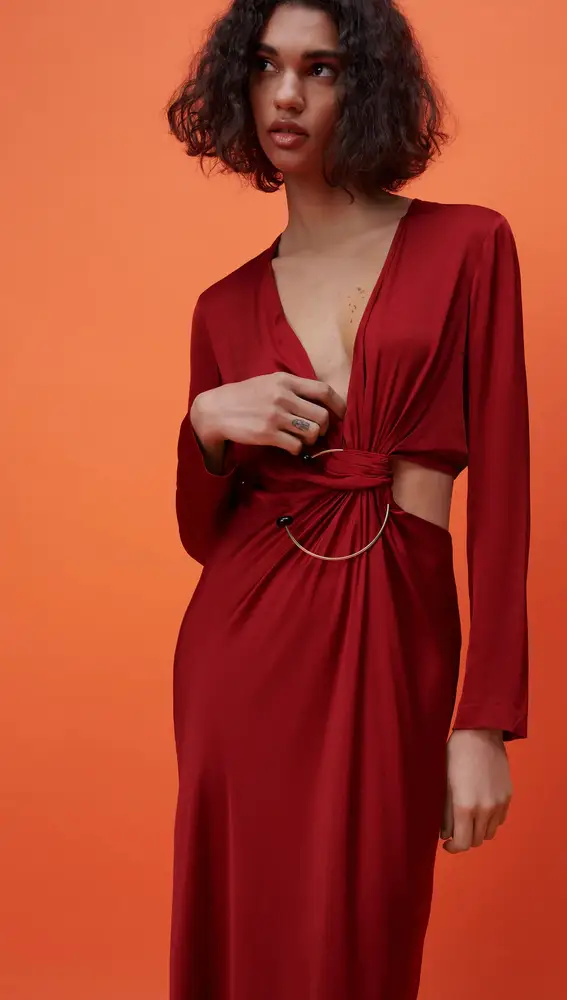 Vestido cut out de Zara