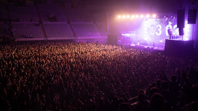 Concierto piloto de Love of Lesbian de 5.000 personas sin distancia social en el Palau de Sant Jordi