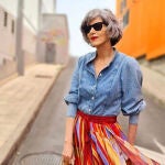 Carmen Gimeno con la falda de Zara que es pura fantasía.