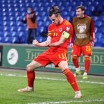 Bale celebra el gol de Gales a la República Checa