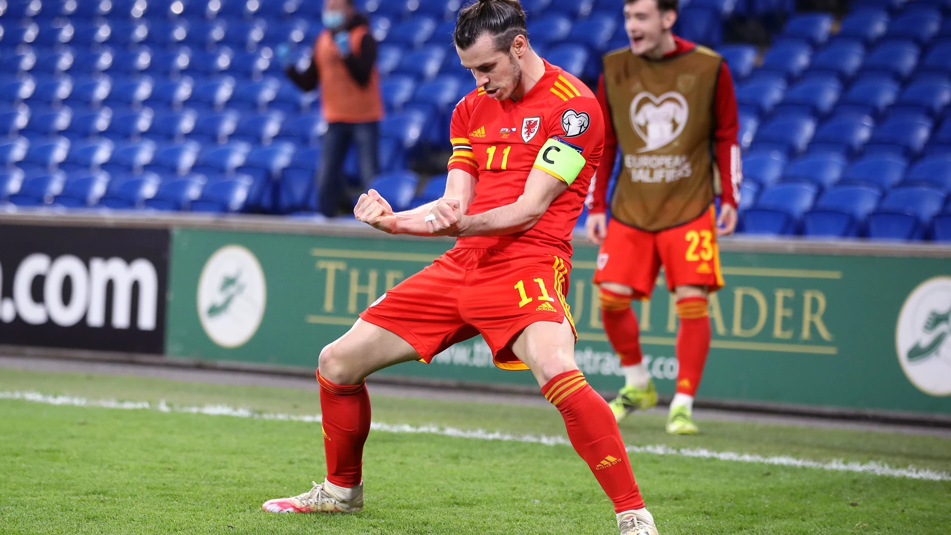 Bale celebra el gol de Gales a la República Checa