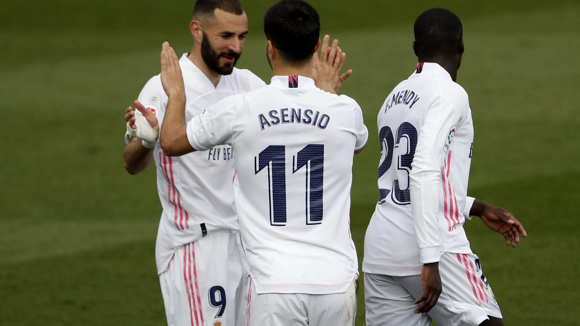 Karim Benzema y Marco Asensio marcaron los dos goles del Real Madrid en el último partido de Liga contra el Eibar.