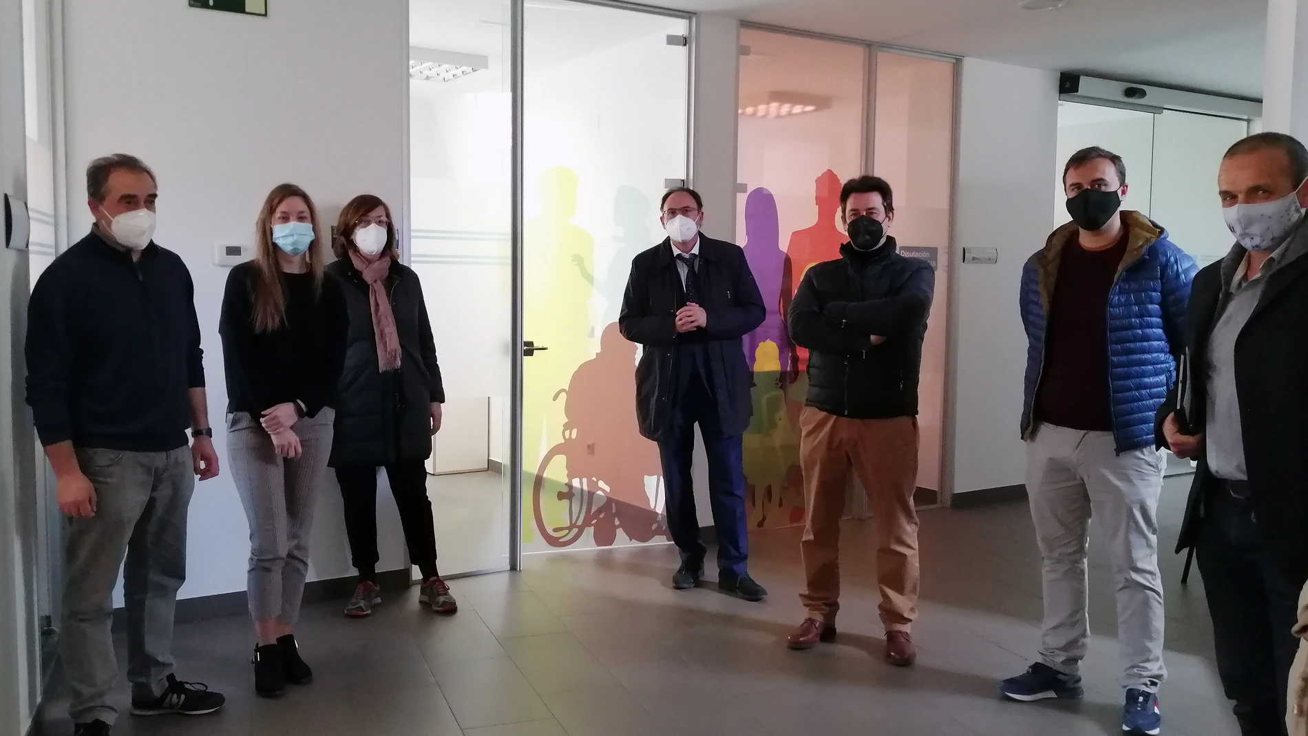 La presidenta de la Diputación de Palencia, Ángeles Armisén, y Alfonso Polanco se reúnen con los responsables de los CEAS