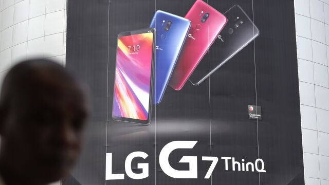 Anuncio de un modelo de teléfono móvil de LG