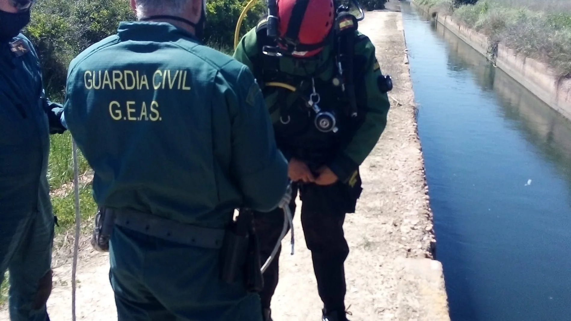 Agentes de la Guardia Civil han encontrado el cuerpo de la joven en un canal