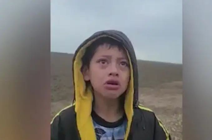 El llanto de un niño aterrorizado tras ser abandonado en la frontera con EEUU: “Me dejaron solo”