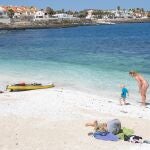 Turistas en las playas de Fuerteventura