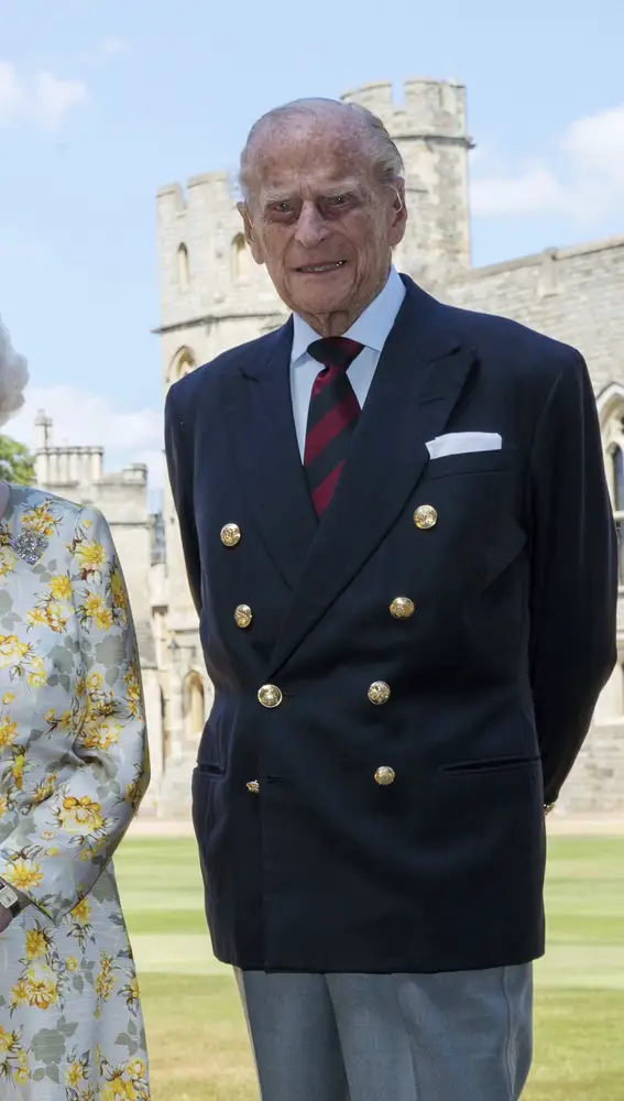 La reina Isabel II junto al duque de Edimburgo, durante la pandemia, en el Castillo de Windsor
