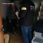 Detención por presuntos abusos sexuales en el marco de una secta. MOSSOS D'ESQUADRA